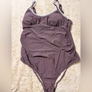 Cupshe Mauve One-Piece Swimsuit with Contrast Trim